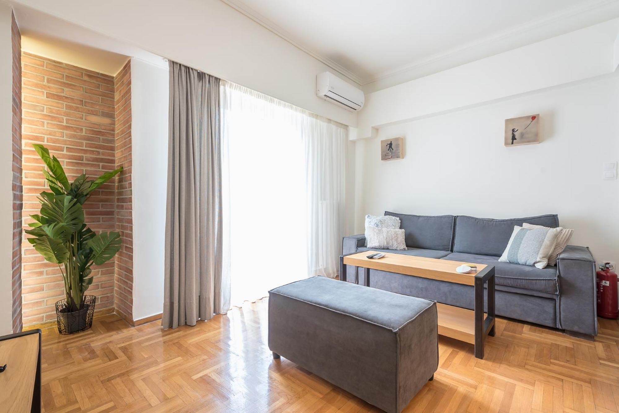 Quiet Embassy By Cloudkeys * Athen